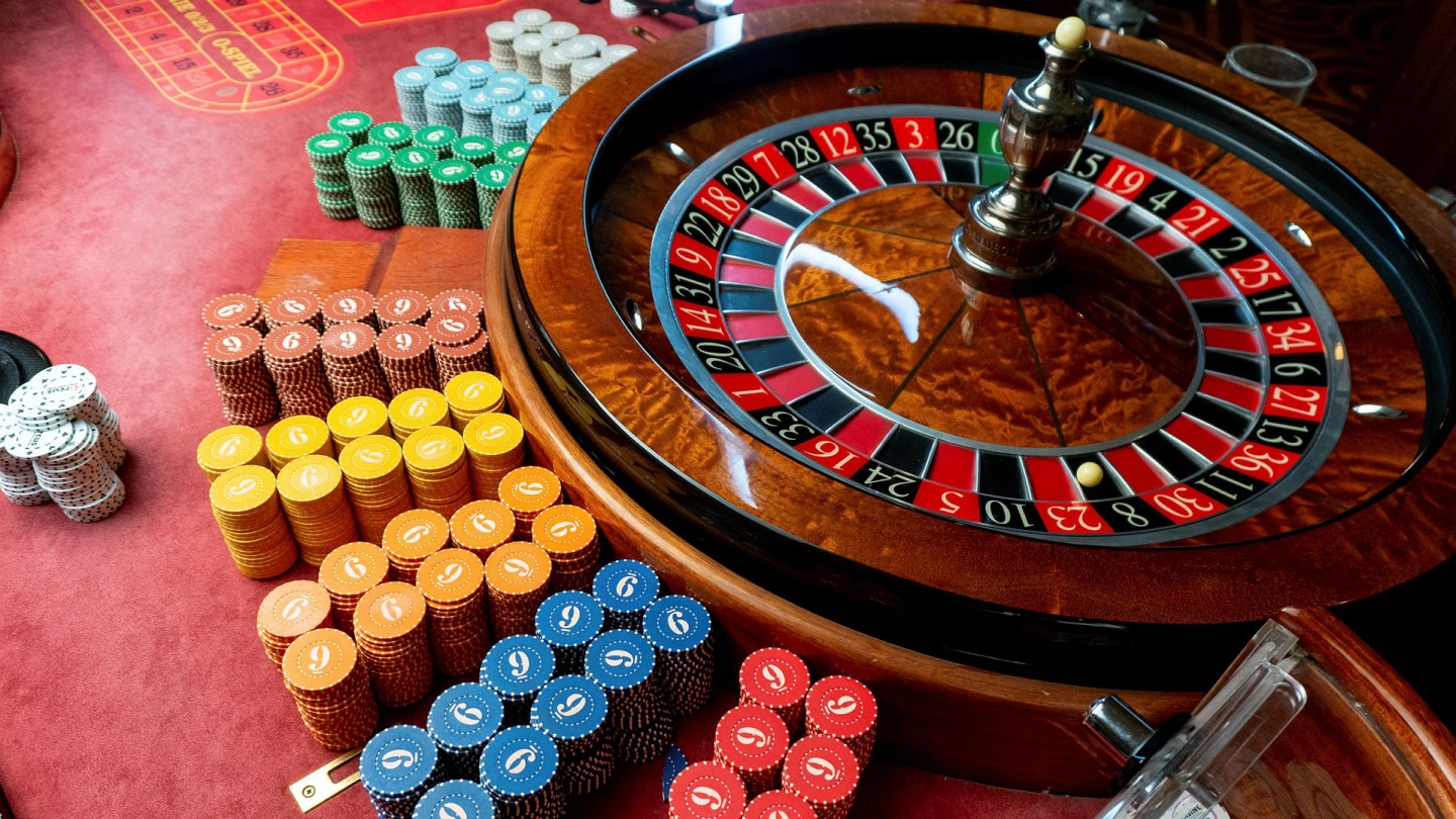 What is Online Roulette in Casino Game
